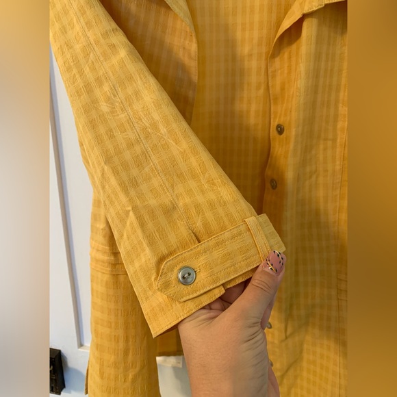 Yellow blouse - Picture 10 of 10